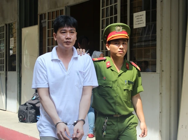 Lãnh án chung thân vì ... trộm rượu ảnh 1